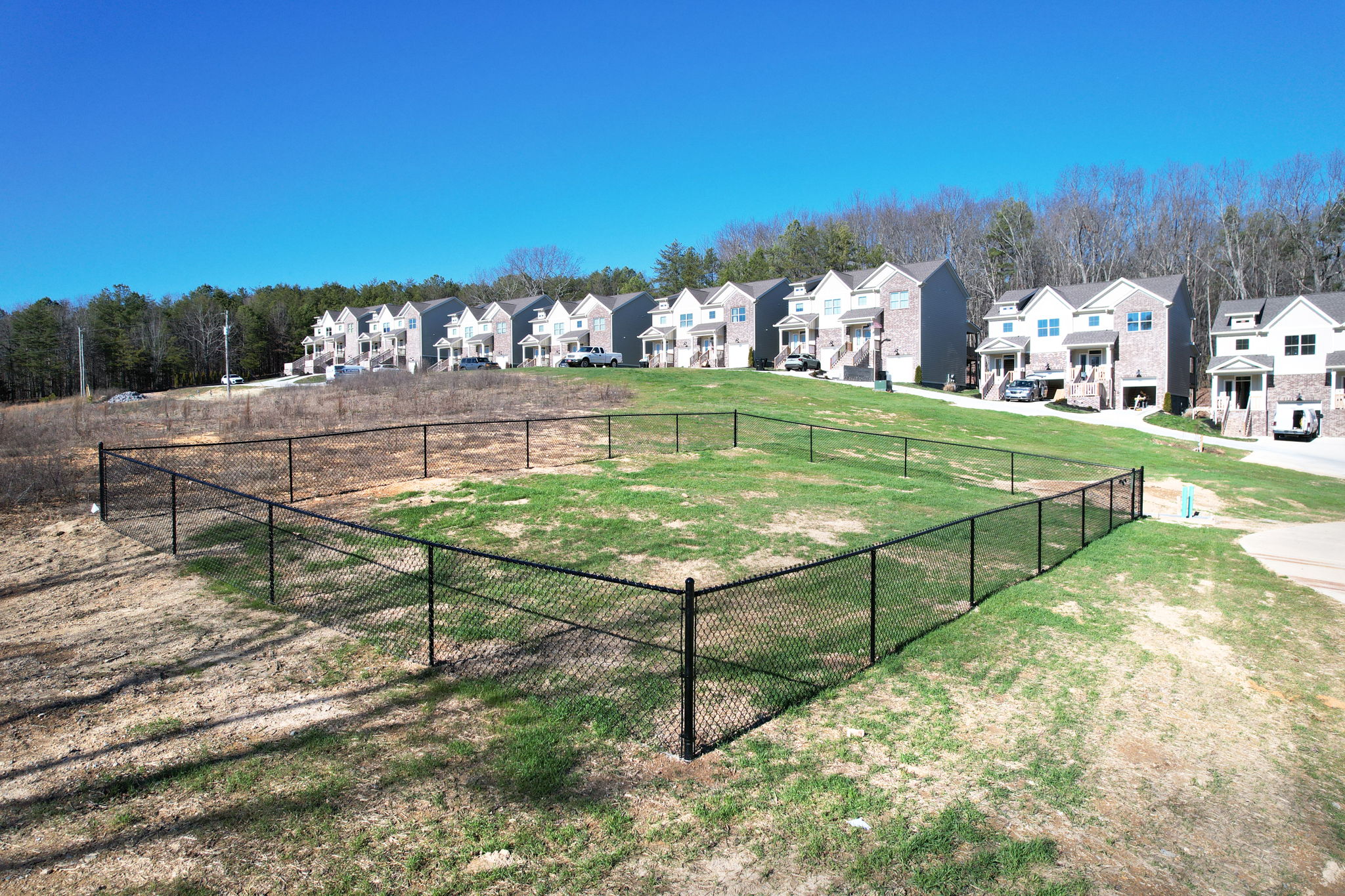Overview of Hollow Ridge townhomes